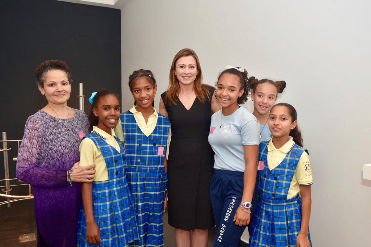 JuliaBKeleher's tweet photo. Por medio de la alianza con el #Madmi -Museo de Arte y Diseño de Miramar- nuestros maestros de Bellas Artes tendrán un nuevo espacio para desarrollo profesional, lo que también impactará a los estudiantes. 🎭 #TodoPorLosNiños https://t.co/cpbMAL8WKV