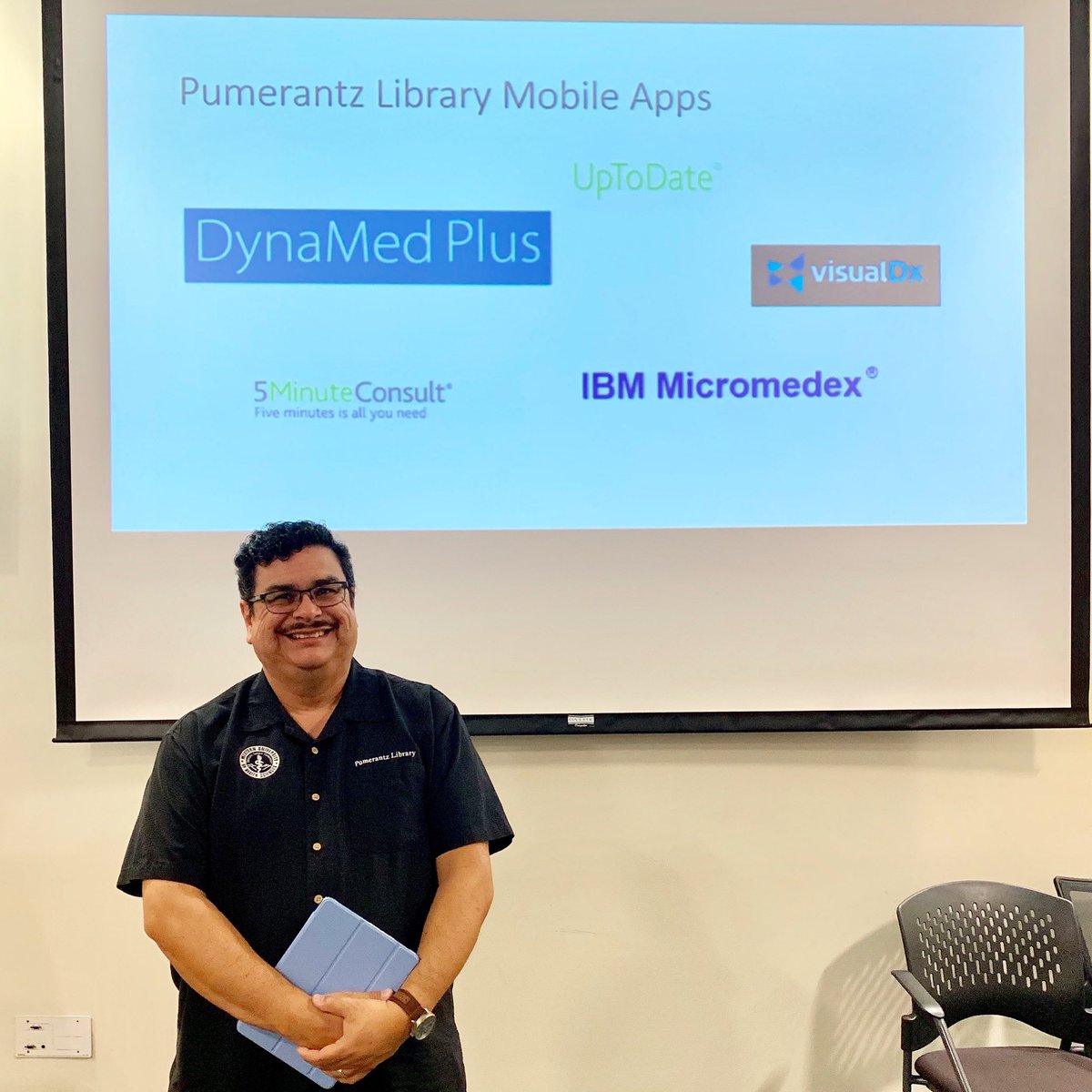 pumerantzlib's tweet photo. Did you know that 90% of health care practitioners use mobile apps? @Rbarreras1766 hosted a workshop on some of our popular mobile apps like DynaMed Plus, UpToDate, Visual DX, 5 Minute Consult, & IBM Micromedex. More info: https://t.co/53HXNiWgkN. #pumerantzlibrary @WesternUNews https://t.co/N5GBGG781u