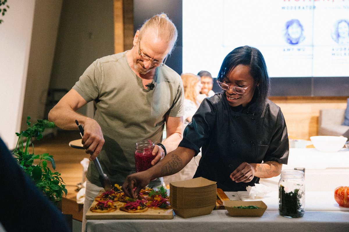 refreshfoodtech's tweet photo. From chef demos by James Beard award-winning chefs and delicious tacos from the food truck, to edible bugs and fresh produce at our farmers market - we've had a busy day at #SXSW! A huge thanks to everyone who came to #refreshSXSW today! https://t.co/tjUgl5DRB8