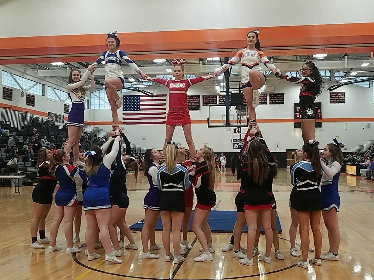 _LVCheer's tweet photo. WFL Exceptional Seniors 🎀 https://t.co/imaPMuY7tc
