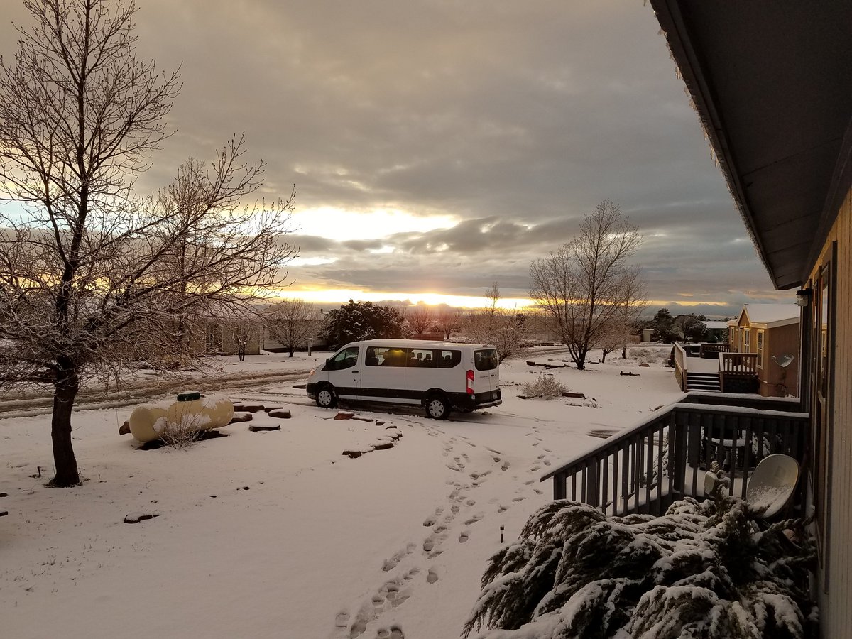 crazyj2086's tweet image. @HarriedWizard would you please ask queen mab if arizona can have its spring yet? Cause this on/off crazy snow crap is really inconvenient #GrandCanyon #SpringWhere #springbreak