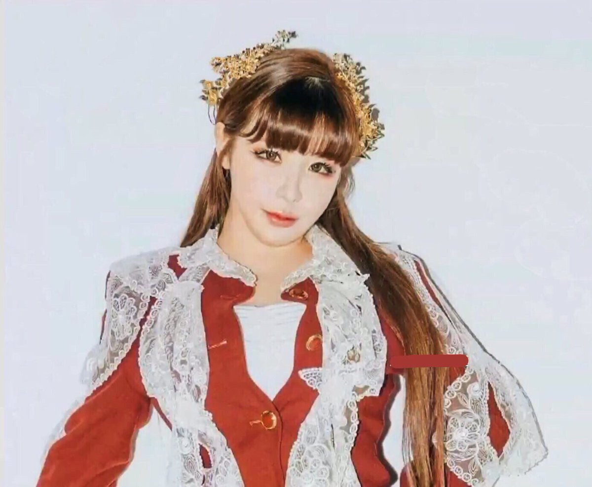 2NE1CRAVE's tweet image. D-Nation has put out a statement about Park Bom’s past scandal clearing the air some more before her promotions begin:

“Park Bom still currently suffers from an illness known as ADHD, and she is constantly receiving treatment from a domestic hospital”