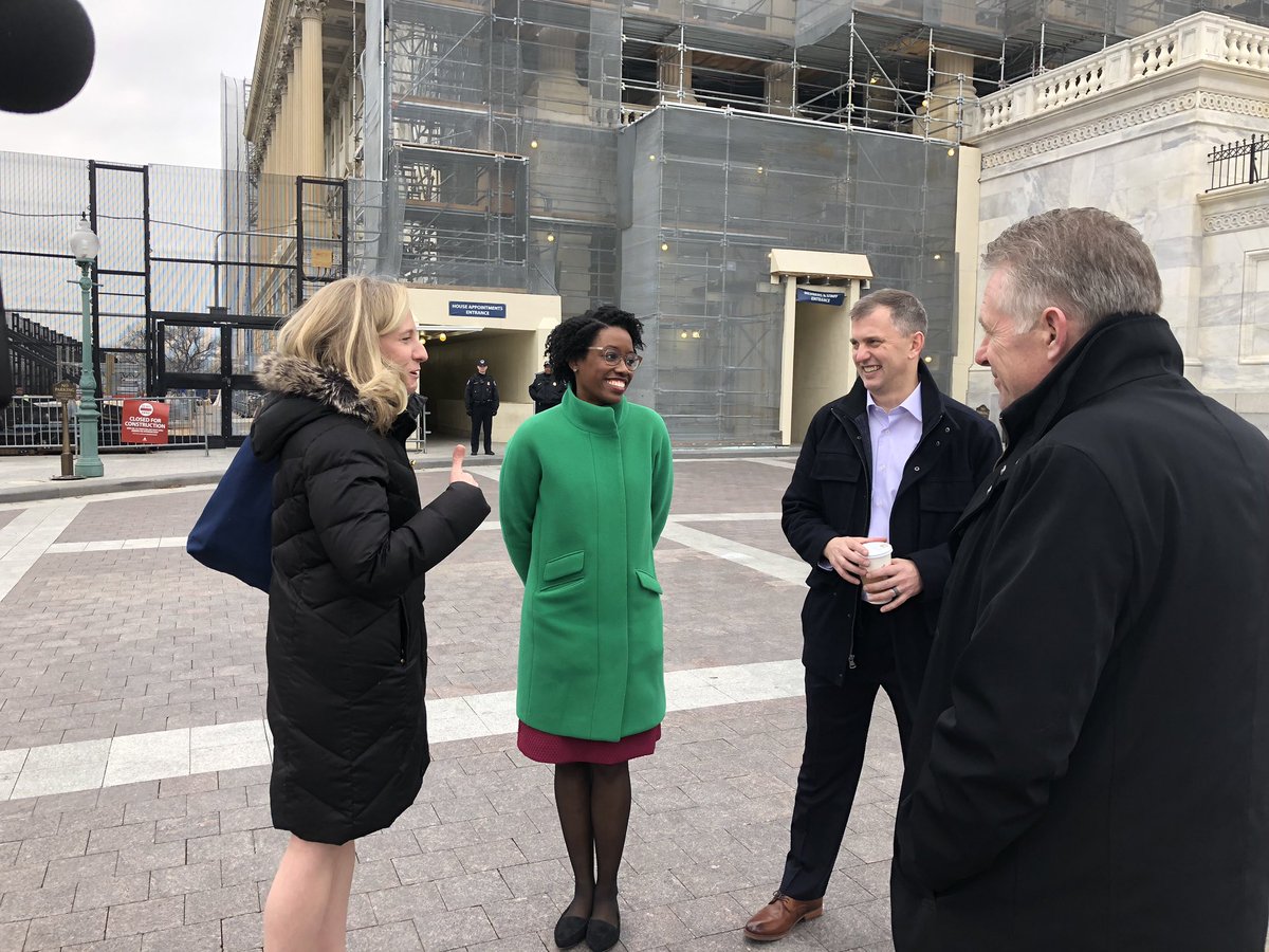 SpanbergerForVA's tweet image. Happy 107th birthday to the @girlscouts! 

58% of the women serving in the US House are Girl Scout alumnae. They include fellow first-termers @LaurenUnderwood and @HornForCongress!

 (This explains the Girl Scout green @LaurenCoat.)