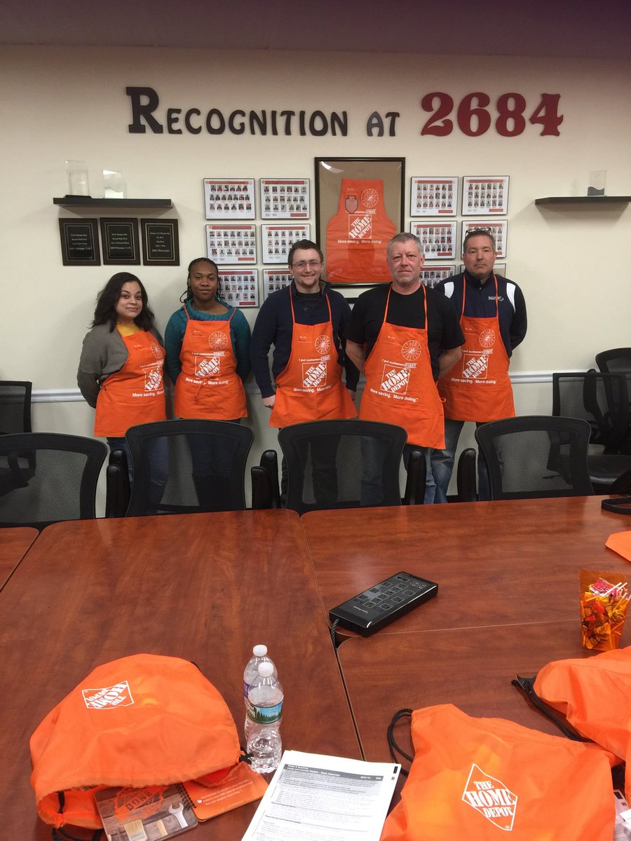 Welcome to the Worcester Home Depot!! Five new members to the team😎⁦<a href="/DanielleKida1/">Danielle Dion Korell</a>⁩ ⁦<a href="/LongmooreW/">Steven Longmoore</a>⁩ ⁦<a href="/WHd2684/">WorcesterHD2684</a>⁩