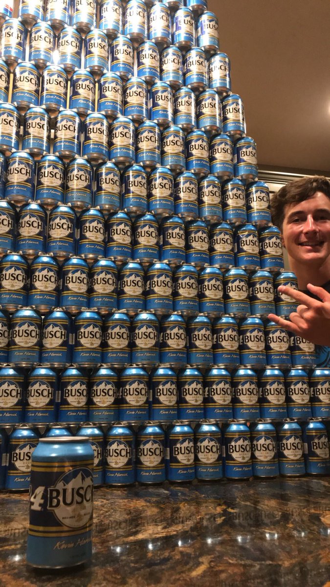 MasoHecker's tweet photo. Happy birthday Riles you weirdo let’s celebrate but be careful around the stairs @rileyschaefer13 https://t.co/vKQ6ukaY9X