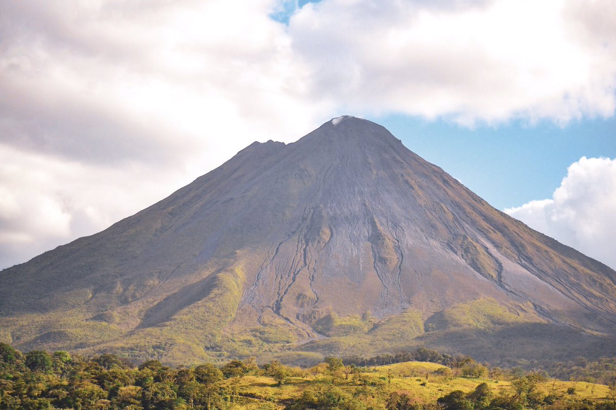 gabo_mora_mora's tweet photo. Costa Rica 🇨🇷 
📍Volcán Arenal 
📍Catarata Río Celeste 
📍Catarata La Paz 
📍Cañón del río Sarapiquí https://t.co/hu5uTIkdyw