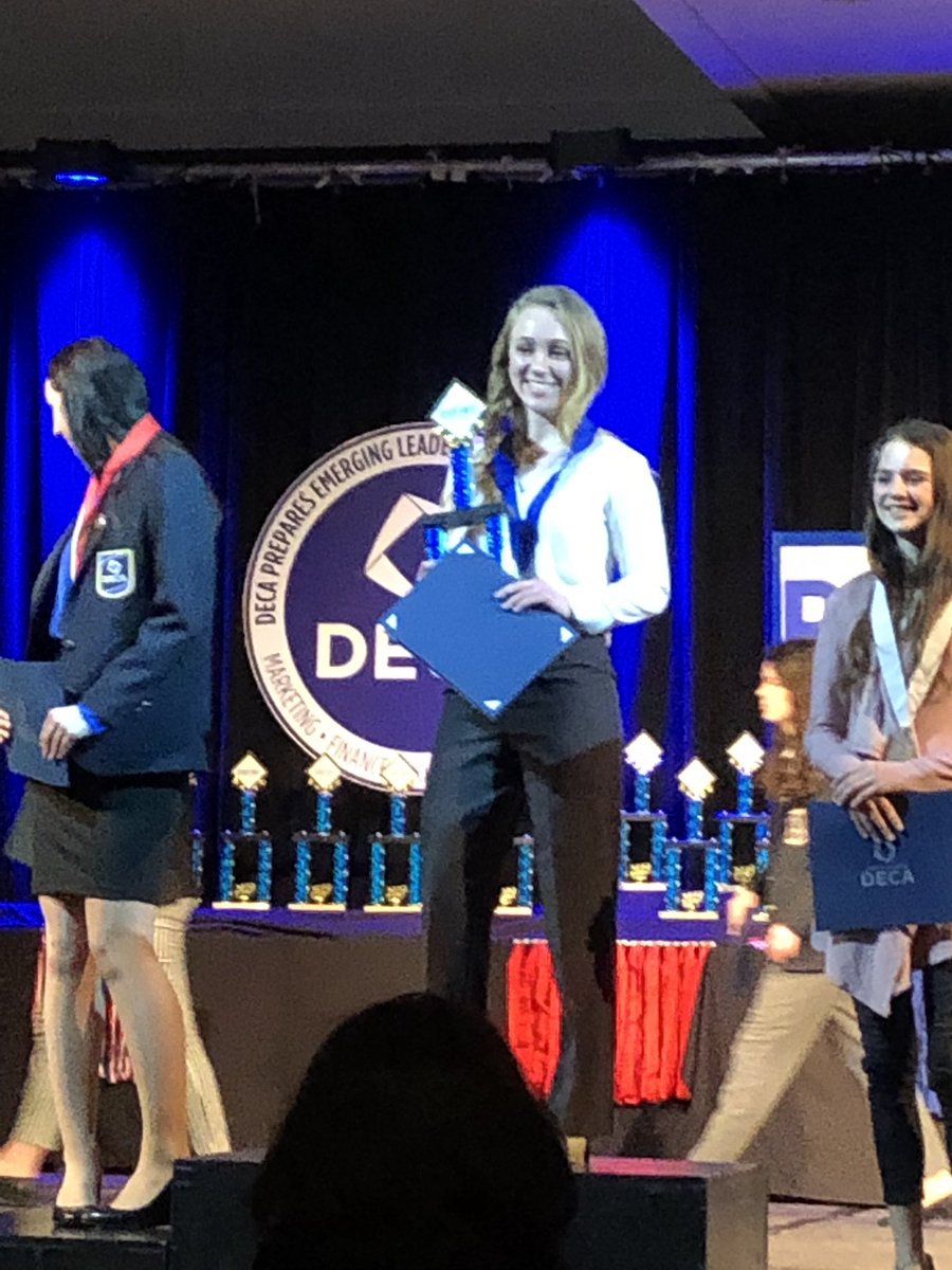 LHSClawCorner's tweet photo. Congrats to Mahkena Stroh, Alexi Ness, Denni Bengtson, and Morgan McDowall on qualifying for Nationals at State DECA this week! #lhsdeca #learnbps https://t.co/2Ccv6zfgif