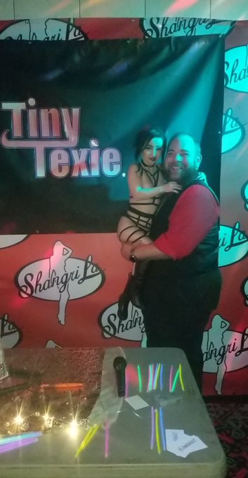 Watch TinyTexie's leaked NSFW photo on TwXstars