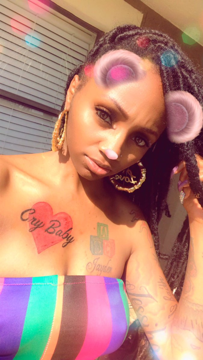 simplejada1's tweet photo. Jack of all trades!!🔥🎞🚨 #viral #hiphop #rapper #music #hiphopmusic #artist #director #hiphopartist #newmusic #beats #unsignedartist #producer #dj #hiphophead #underground #rnb  #rappers #hiphopnation ##rapartist #musicproducer #florida #femalerappers #photooftheday https://t.co/SmNEzOELA2