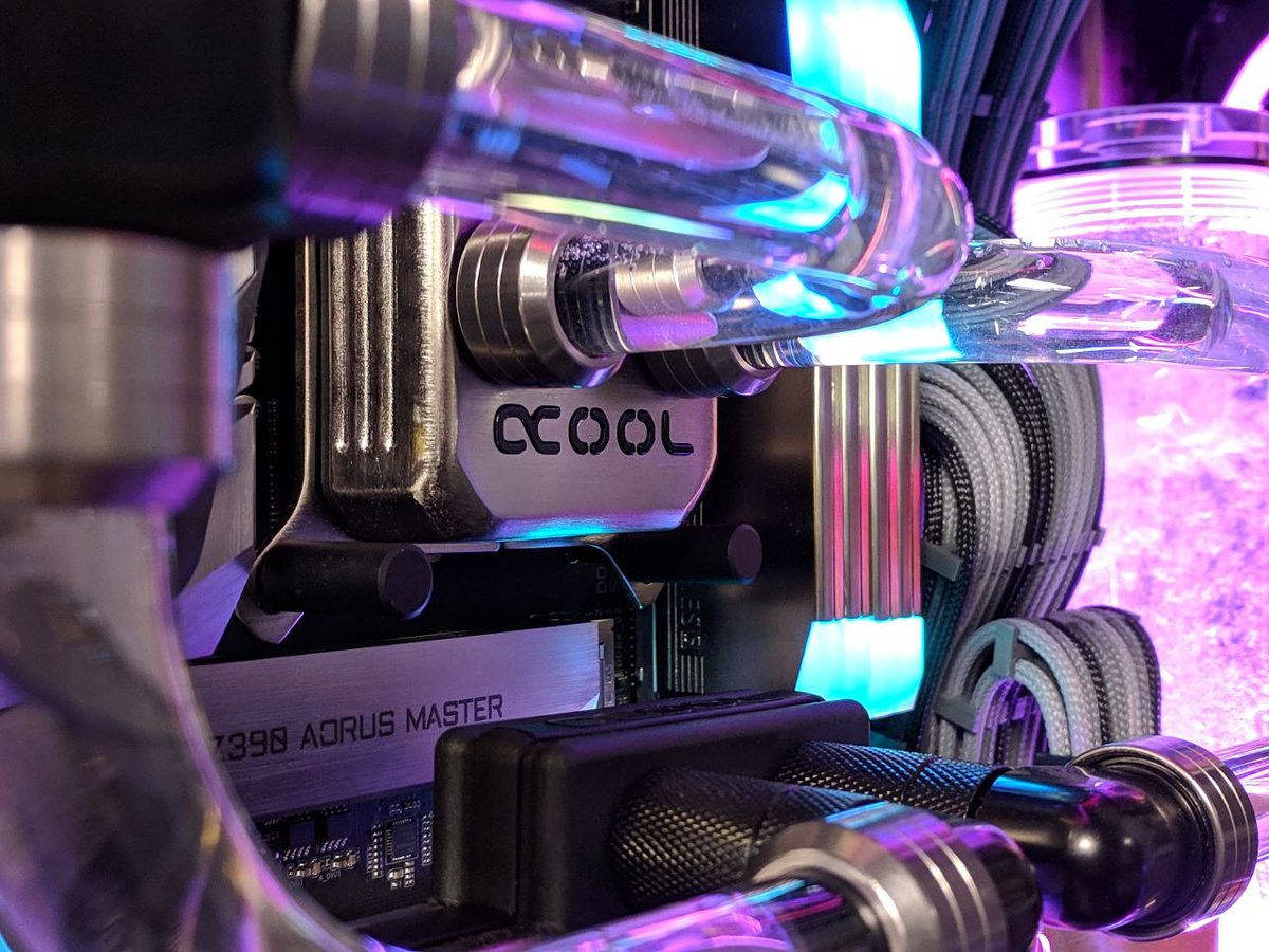 ModMyMods's tweet photo. If you want to see the @antec #TorqueBuild be sure to swing by booth #10014 and check it out!
#PumpTop #Watercooled #Gaming #Modded #Liquidcooling #PCMasterRace #pcbuild #PCParts #pcmodding #pcrig #PAXEast #LiquidCooled #gamingrig #gamingsetup #pc #pchardware #CustomPC https://t.co/E6NgQX4Ymd