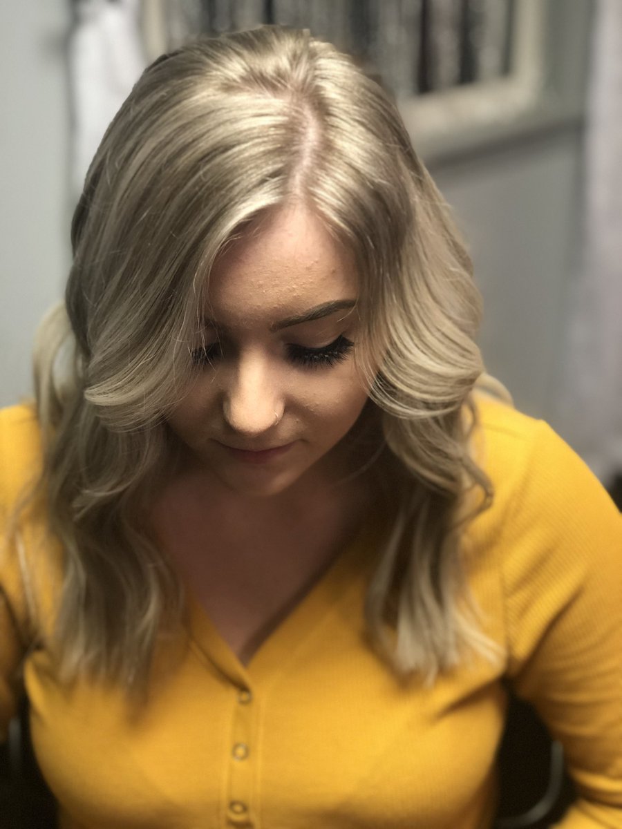 BeautyZoneBZ's tweet photo. Just some summer inspiration! All done by Maya! start going light for summer asap! call and book with Maya! 440.660.2945 https://t.co/pxxcQsC2gT