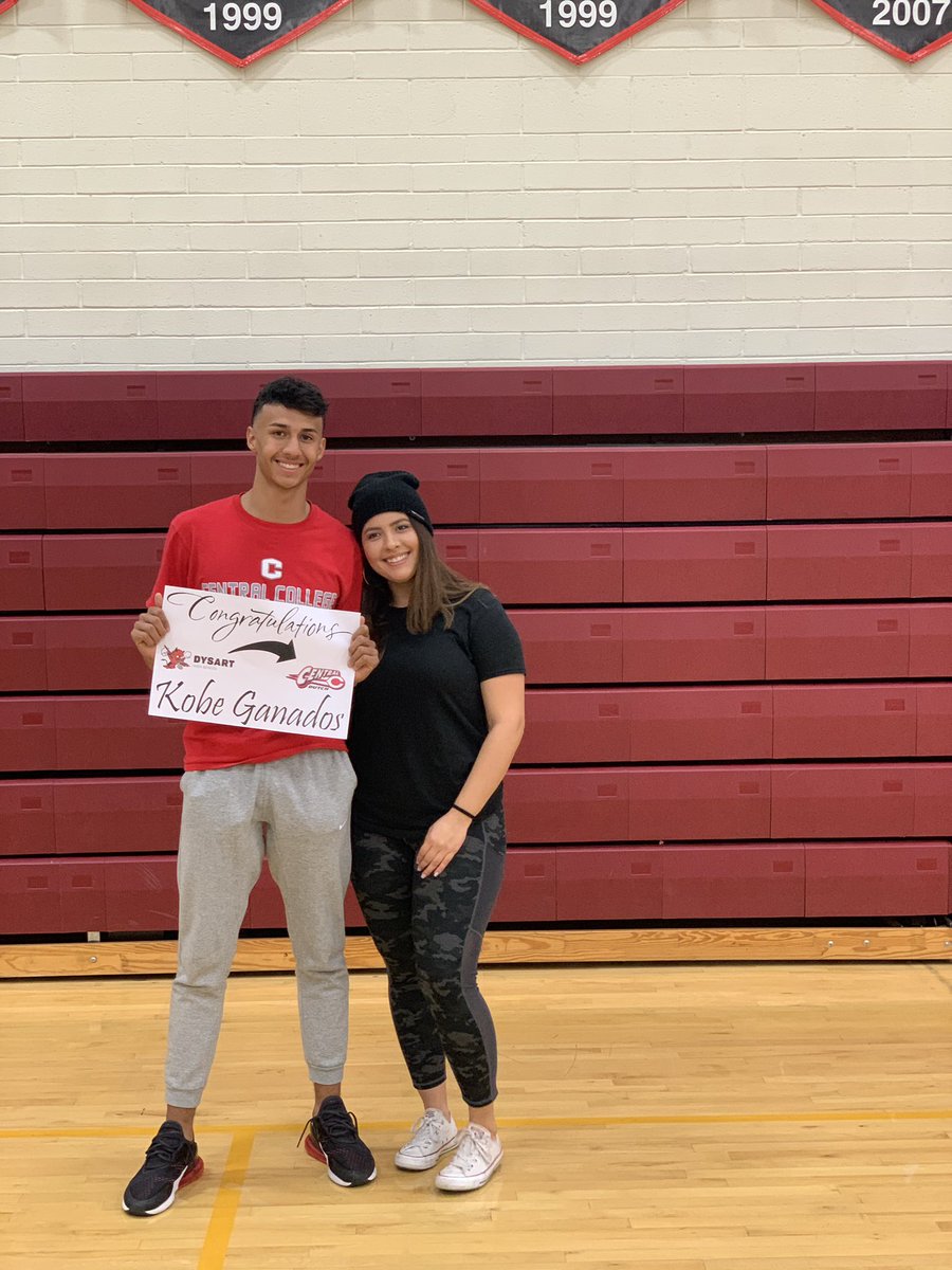 kobeganados12's tweet image. Made it official today!! Couldn’t have done it without these people by my side!!