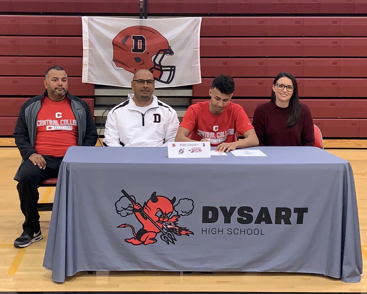 kobeganados12's tweet image. Made it official today!! Couldn’t have done it without these people by my side!!