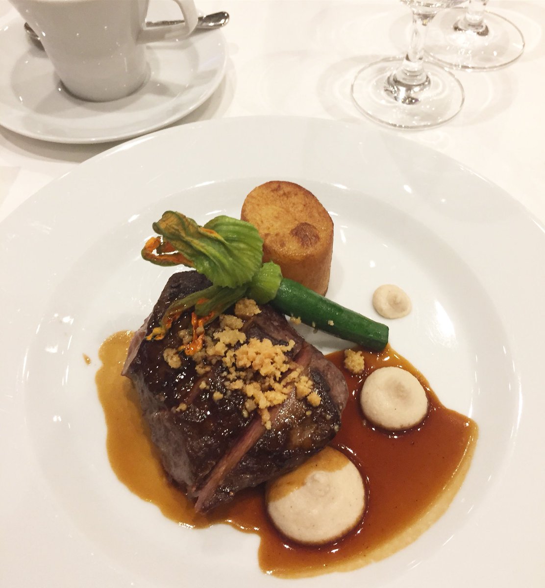 amelia3jane's tweet photo. Very well fed at @adtechANZ #adtechsyd https://t.co/9QdwcX7uW4