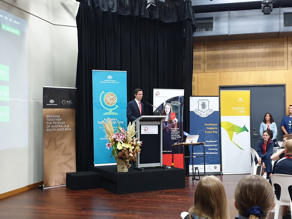 A very special ASEAN Youth Forum today with Minister Birmingham <a href="/Birmo/">Simon Birmingham</a> launching the new Trade Through Time website for #DFAT along with Ambassadors from ASEAN supporting student delegates on trade issues  #AAYF2019 @AsiaEducation