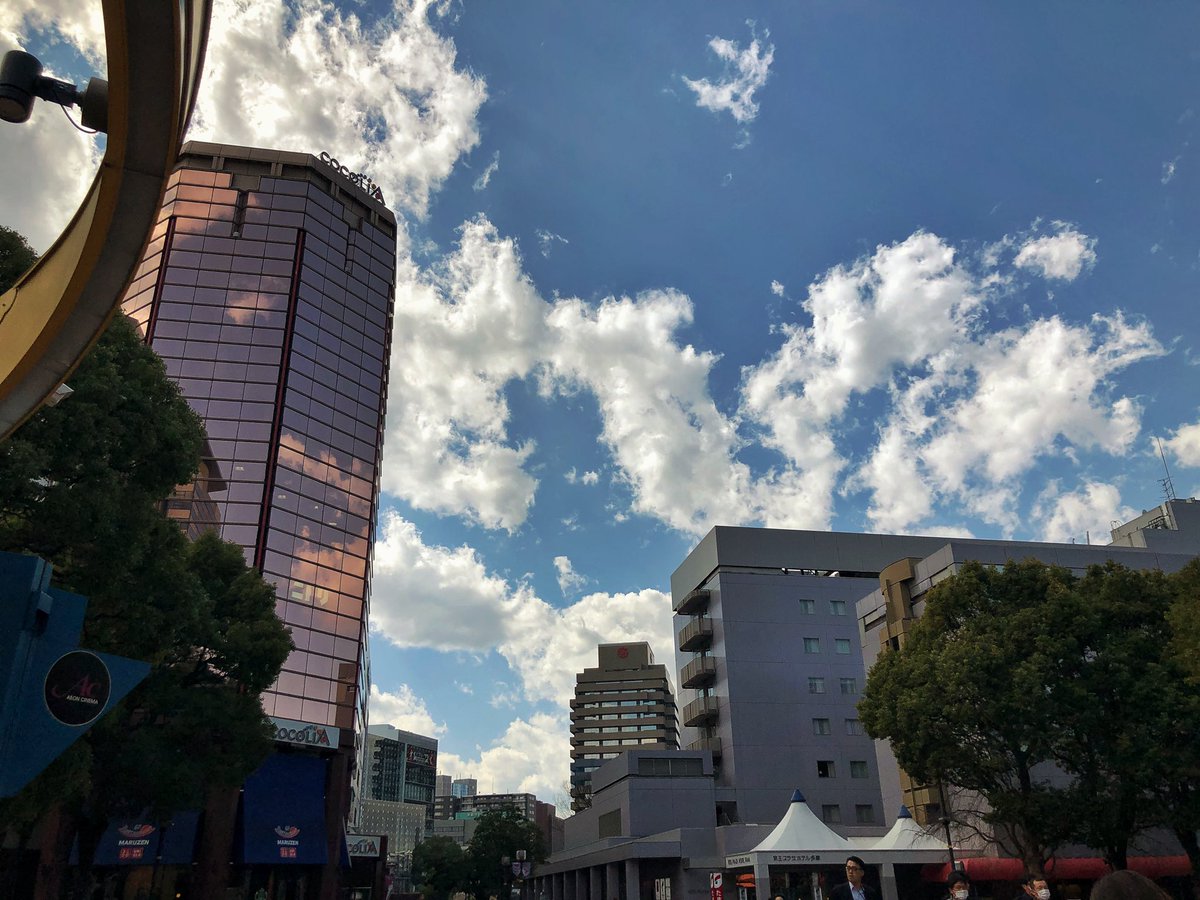 bedtownstories's tweet photo. そらはえいえんだね https://t.co/yQUtOAmOLW