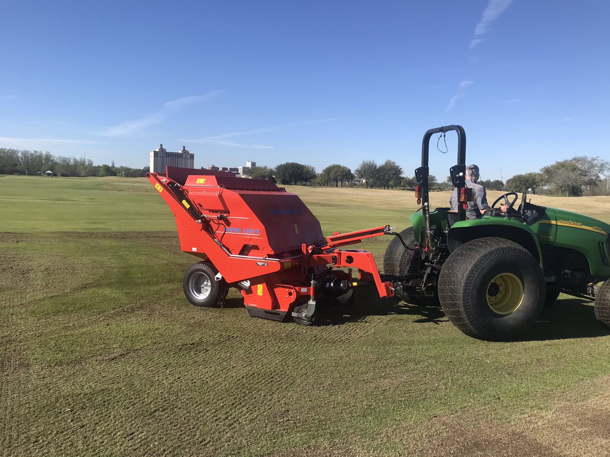 Cody_JDGlfStotz's tweet photo. Great training event and opportunity so far @wiedenmannusa in Gerogia - looking forward to bringing some of this back to the west coast... As soon as I figure out this daylight savings thing! #XF6 #super600 @StotzEscondido #aerification #sweeper #naturalturf @WiedenmannUK https://t.co/kwsoh2LzLM