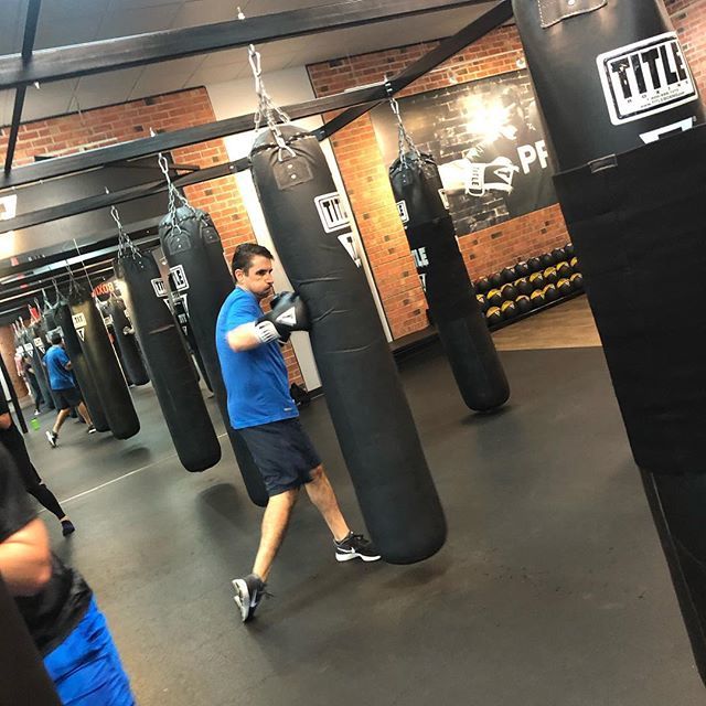 TBCAhwatukee's tweet photo. Working hard or working hard??? 💪💪
.
.
#goals #titleboxingclub #titleboxing #titlefamily #family #titlefam #boxing #kickboxing #boxingclass #kickboxingclass #noexcuses #workhard #hitharder #exercise #workout #fitness #gymlife #fun #teamtitle #tbcahwa… https://t.co/YZCB0xCWsU https://t.co/LFPWXKtDpV