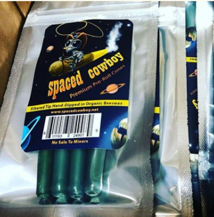 Tattoominati (@forbiddenink414) on Twitter photo 💨Time for a lift💨
#SpacedCowboys👽
HIGHly recommended!
<a href="/SpaideRipper/">Spaide R.I.P.P.E.R.</a>🚀🚀🚀 #BigHawkin
bit.ly/2XRzWu4
Mind ya beeswax 🐝 😂😂😂💯 💨Time for a lift💨
#SpacedCowboys👽
HIGHly recommended!
<a href="/SpaideRipper/">Spaide R.I.P.P.E.R.</a>🚀🚀🚀 #BigHawkin
bit.ly/2XRzWu4
Mind ya beeswax 🐝 😂😂😂💯