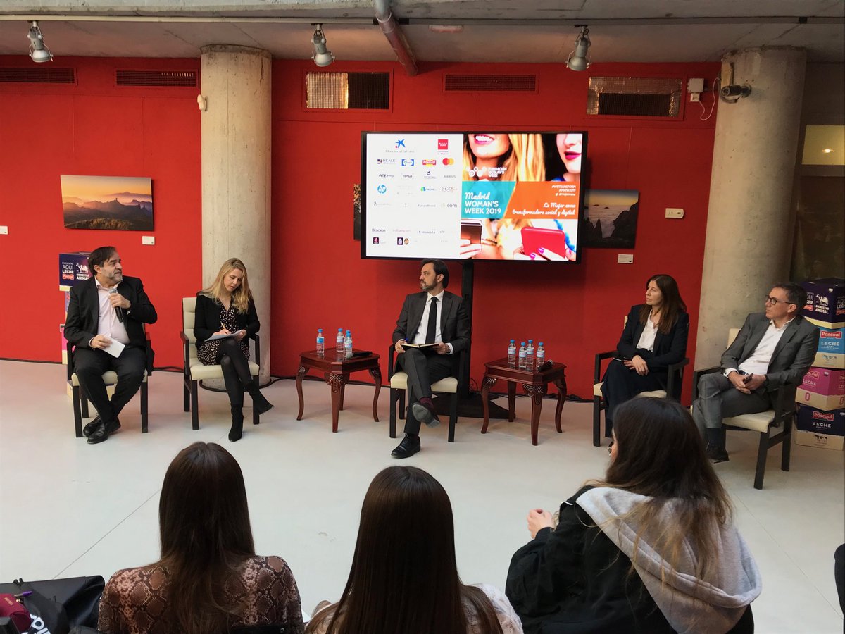 nandukin's tweet image. Aprendiendo mucho con el debate sobre la igualdad en el sector de la #Comunicación que ha organizado ⁦@mujerMWW⁩. 👫👭👬 Hay aún mucho camino por recorrer y es responsabilidad de todos poner nuestro granito de arena. #WeTransform #MWW2019