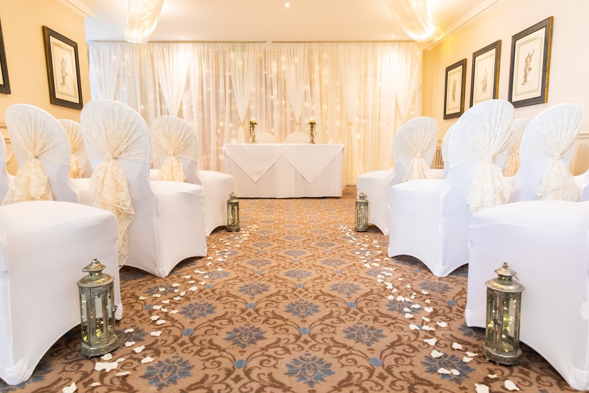 EventsTheMount's tweet photo. Wedding Open Morning @mountsomerset @EventsTheMount @elanspamount on Saturday 23rd March from 10am.  Come and along and enjoy tea, coffee and pastries as your leisure. #wedddings #WeddingPlanning #weddingcake @timparkephoto will be there as well. https://t.co/Gx7CzbA86s