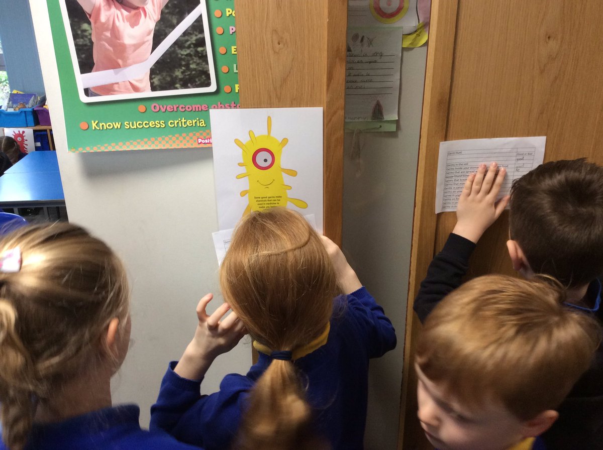 SketchleyHill's tweet image. Children are exploring germs! #questioning