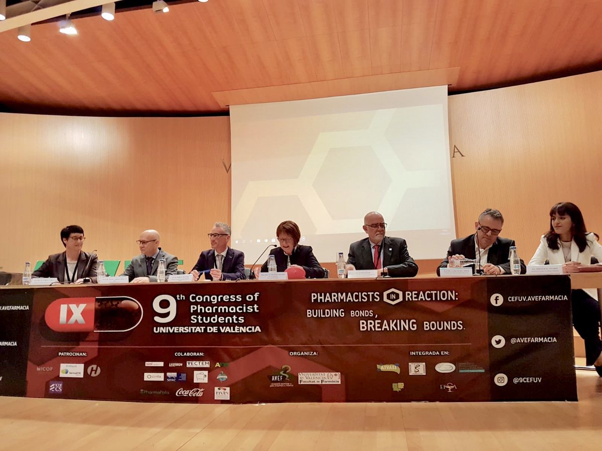 Inaugurem el IX Congrés d’Estudiants de #Farmacia de la <a href="/UV_EG/">Universitat València</a>, un congrés totalment consolidat on participen més de 300 alumnes nacionals i internacionals i que demostra la proactivitat, l’entusiasme i el dinamisme dels estudiants i estudiantes de la <a href="/FacFarmacia_UV/">Facultat de Farmàcia i Ciències de l'Alimentació</a>.
