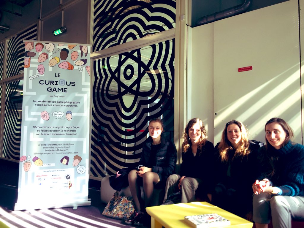 CogInnov's tweet photo. La #SemaineDuCerveau continue la @citedessciences 🚀 Nos premières #curieuses sont dans la centrale du #CuriousGame : en jouant elles vont apprendre des trucs sur leur #cognition & participer à un projet de #recherche exploratoire ! ✨ #citizenscience #SdC2019 https://t.co/hncgXSZc0h