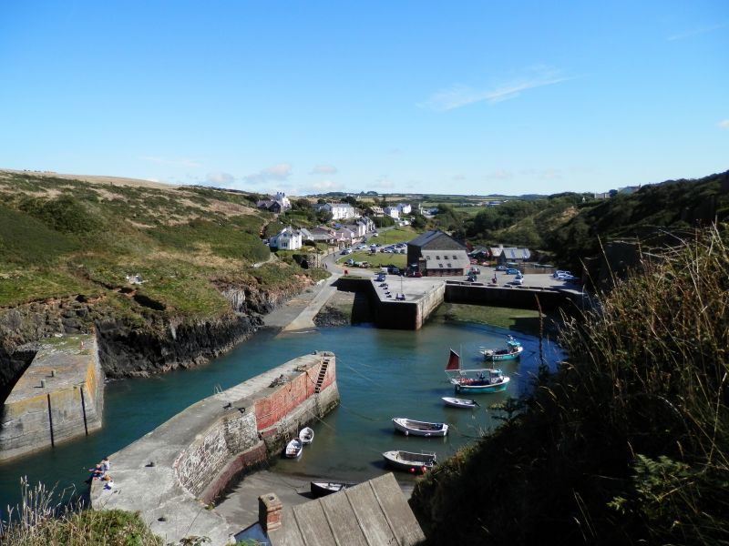 With a superb location in #TeifiValley, Dolhaidd Mansion Holiday Cottages are perfect for coastal, countryside & wildlife #staycations in #WestWales.

Accepts 🐶🐱
weacceptpets.co.uk/Ceredigion/5460

#Ceredigion #DogFriendlyWales #VisitWales #WildlifeBreaks #UKHolidays