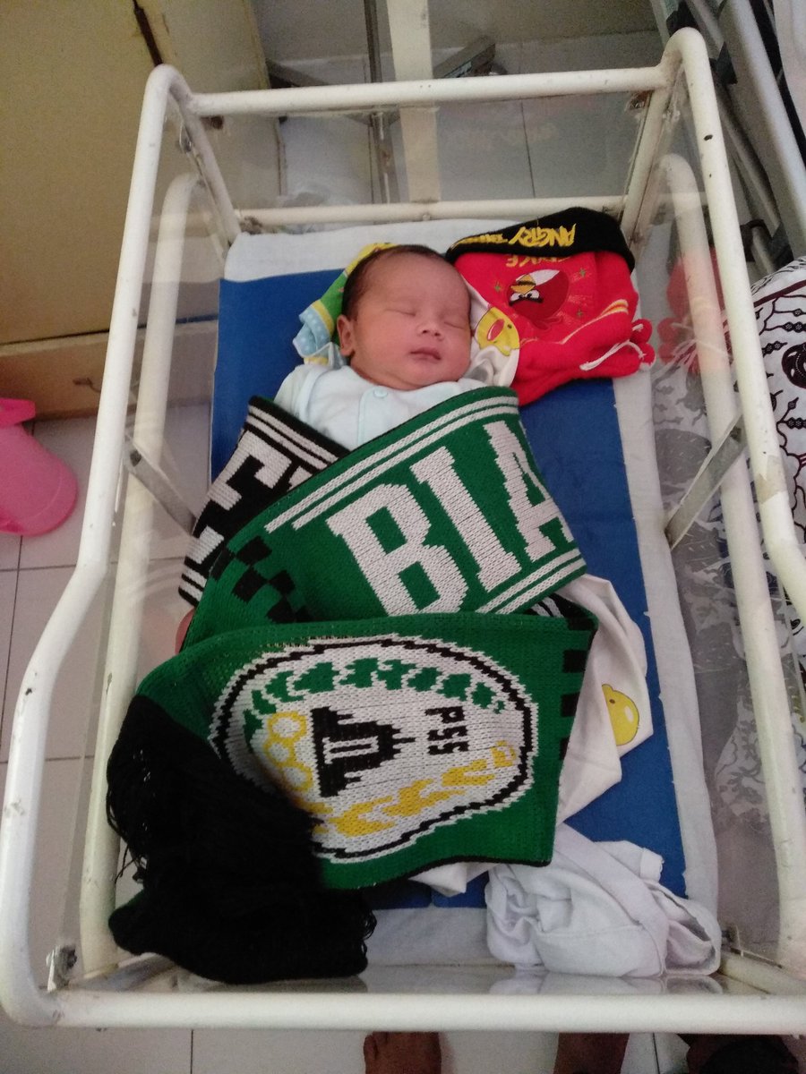 putra_cokro's tweet photo. Generasi pejuang awaydays... https://t.co/9cNrWCRE5L