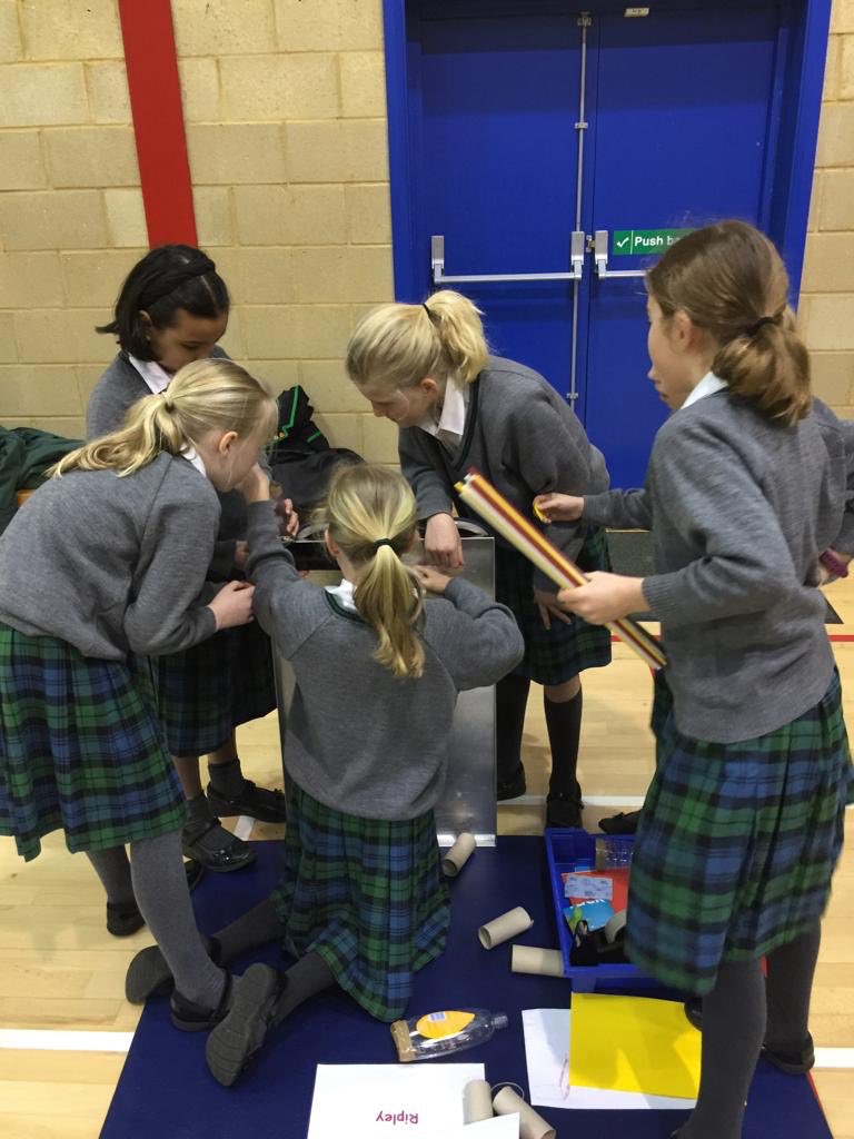 NotreDameCobham's tweet image. Groups at work! #sciencechallenge #ScienceWeek2019