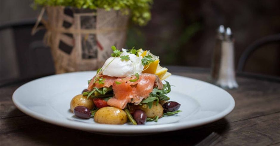 Celebrating a special occasion or just fancy going out for dinner in Clifton in April? <a href="/RacksBristol/">Racks Bar & Kitchen</a>, <a href="/No4Bristol/">No.4 Clifton Village</a> and <a href="/SquareClifton/">The Square Club</a> are offering a brilliant £10.00 off when you spend £30.00 in their restaurants throughout April - buff.ly/2s3yEOl 🍴 ✨