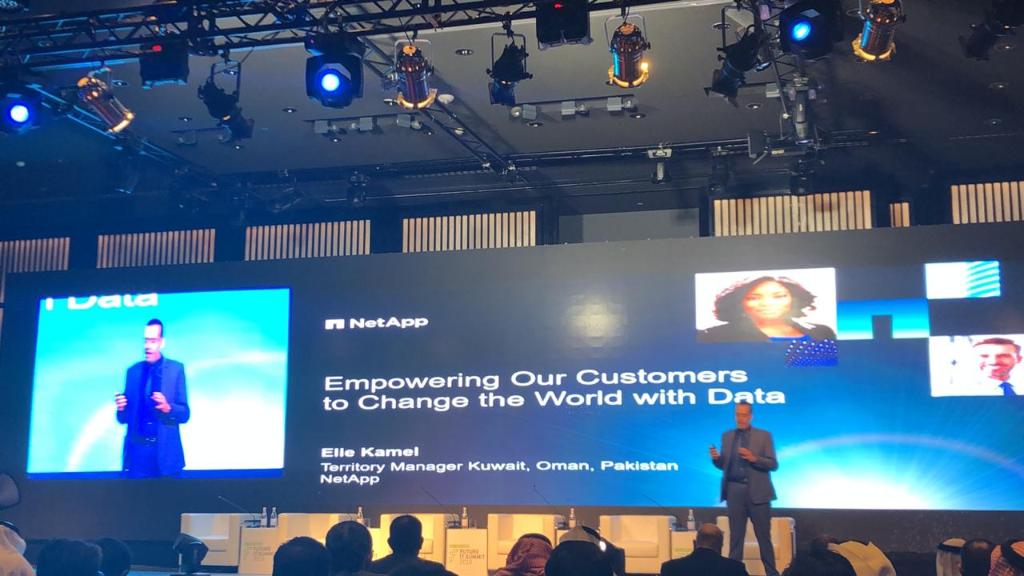 NetAppME's tweet photo. Live from the #FutureITSummit in #Dubai! Very inspiring presentation by Elie Kamel on how #NetApp is changing the world with #data. Be #DataDriven! https://t.co/kVb2Dl892T