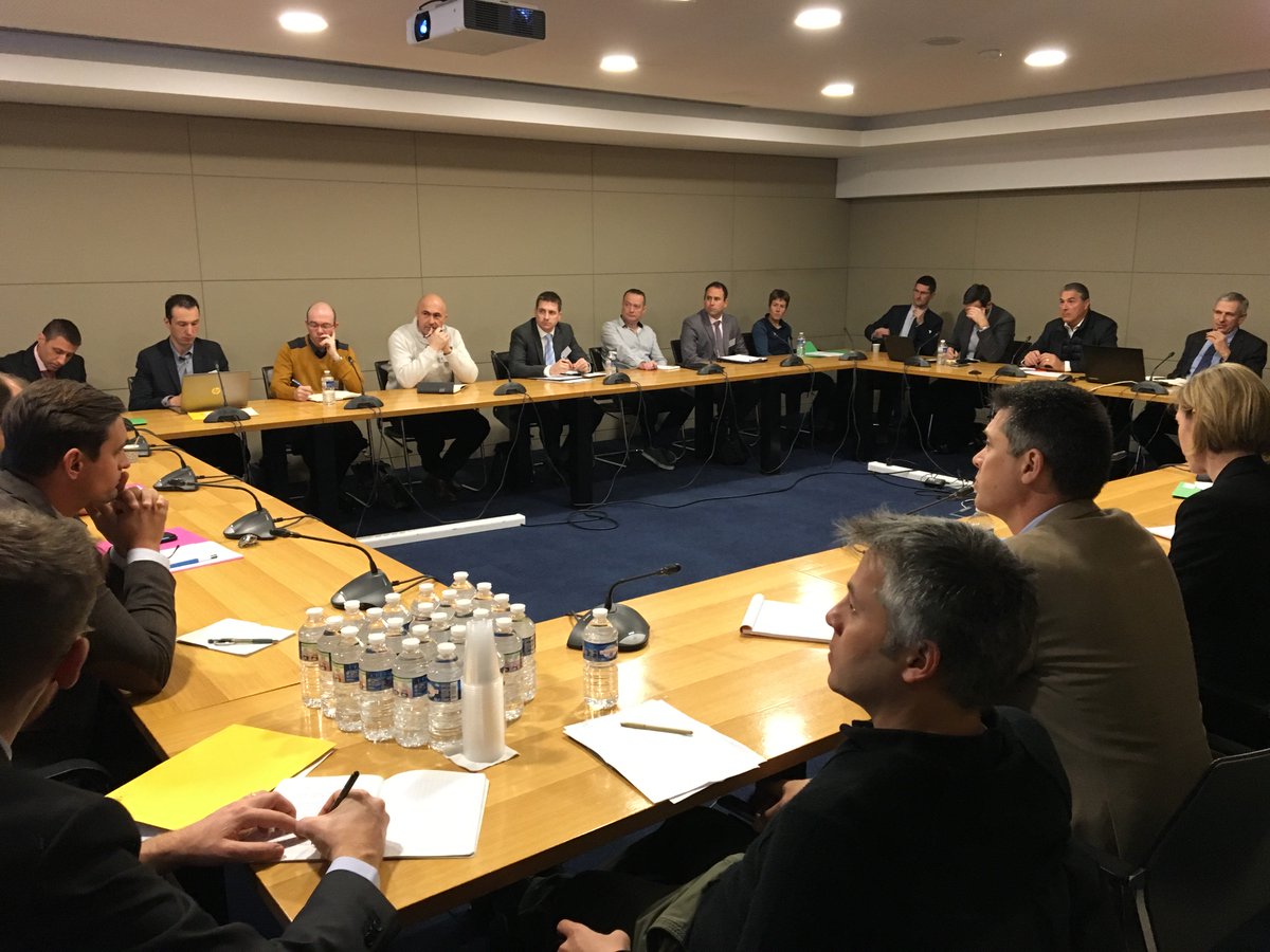 medef's tweet photo. Le @Medef accueille aujourd’hui #Cap2C « cap vers une deuxième carrière », 220 auditeurs et de nombreuses tables rondes pour une journée d’information sur la reconversion des officiers. cc @SG_CLD_MEDEF @LaSaintCyrienne https://t.co/B6s0WjEVzi