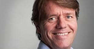 vastgoednieuws's tweet photo. Jan Werkman verlaat Funda:  Jan Werkman die sinds jaren het gezicht van Funda was verlaat per 1 april 2019 de organisatie.  Jan Werkman werkte negen jaar lang voor Funda en zijn laatste functie was commercieel directeur. https://t.co/ptQvpXWi3u https://t.co/Bx5n8xMuXJ