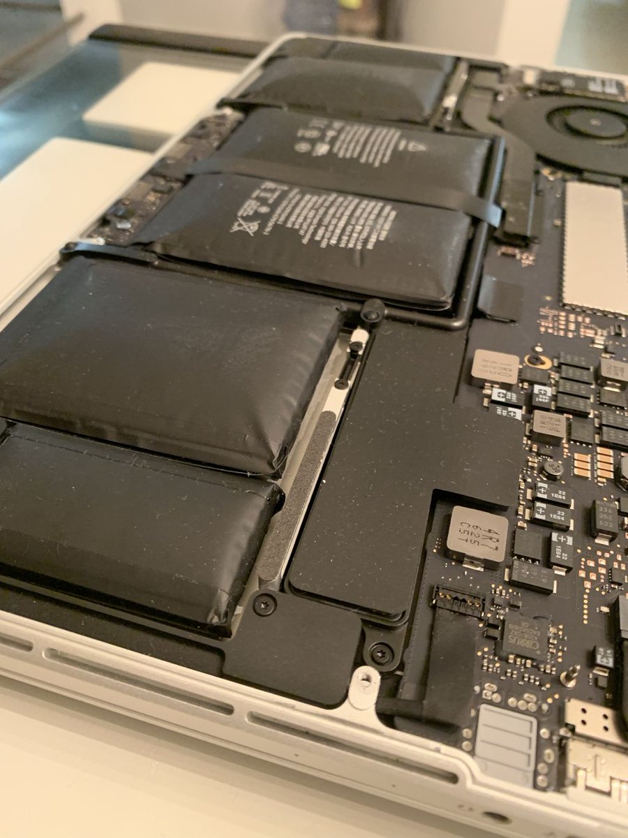XpertComput3rs's tweet photo. This would be the result of a MacBook Pro 💻charging none stop. This could of turned out very messy! 💥 . But it was a fun battery replacement. 🔋🧰😏 https://t.co/wYKfWCXoOV