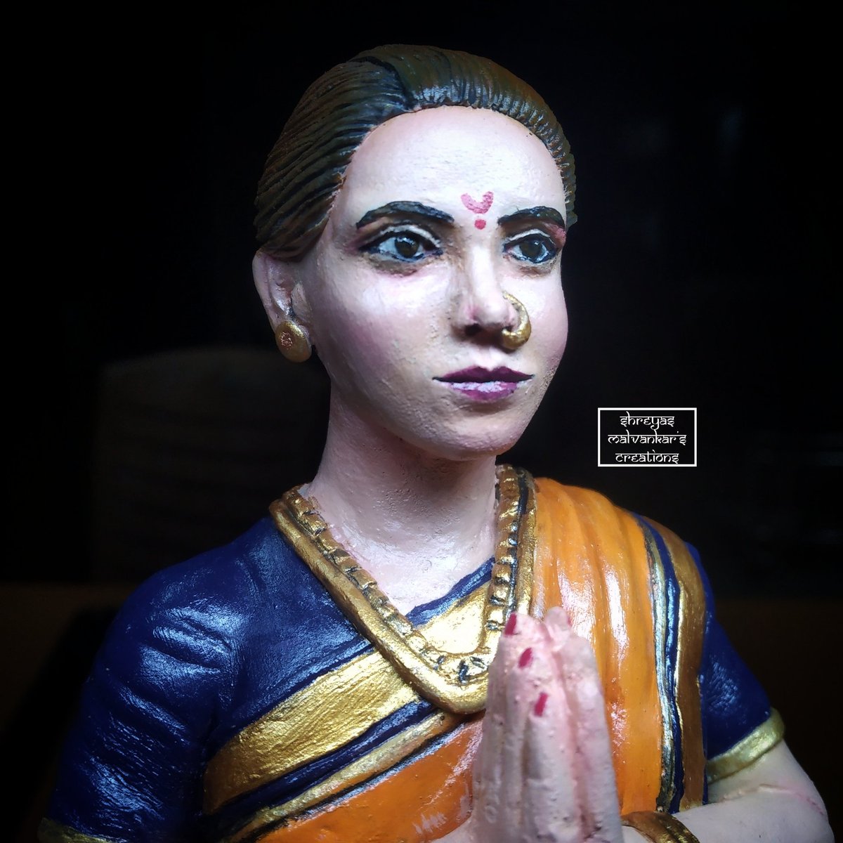 smmcreations's tweet photo. नमस्कार 🙏🏻
#prototype #smmcreations #handmade #homedecor #idol #handcrafted #traditional #india #indian #saree #indianartists #sculpture #indiansculpture #facesculpt #statue #indiaart #artist #handmadedecor #handmadedolls #handmadedecorations #maquette #femalestatue #woman https://t.co/YriIzZyb9F