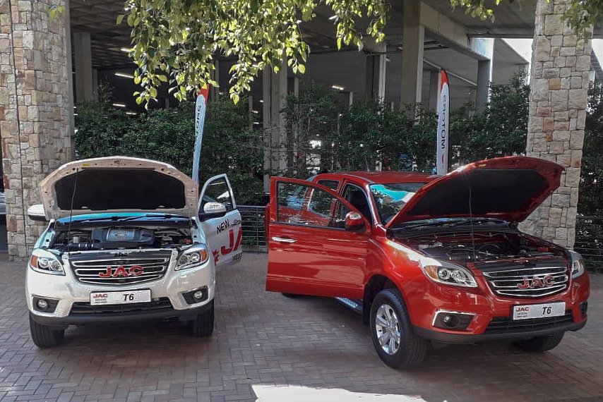 Come take a look at our models on display at Clearwater Mall at JB's Corner outside of entrance 2.
Catch the display any time from the 12th of March until the 18th.
Easy drive, easy life.