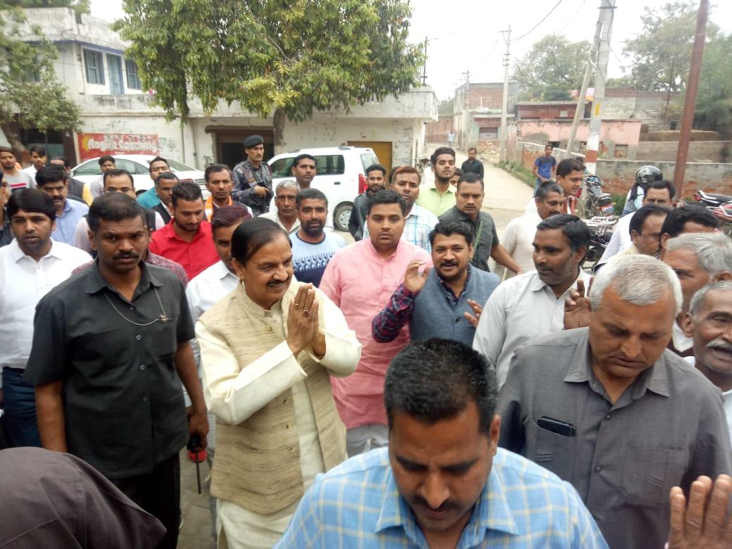 dr_maheshsharma's tweet image. जेवर के कनारसी गांव में जनसम्पर्क किया| बहुत संतोष की बात है कि विकास की रोशनी पायदान पर खड़े अंतिम व्यक्ति तक पहुंची है पर हम संतुष्ट होकर बैठने वाले नहीं है | विकास की यह स्वर्णिम यात्रा आप सभी के सहयोग से अनवरत जारी रहेगी|