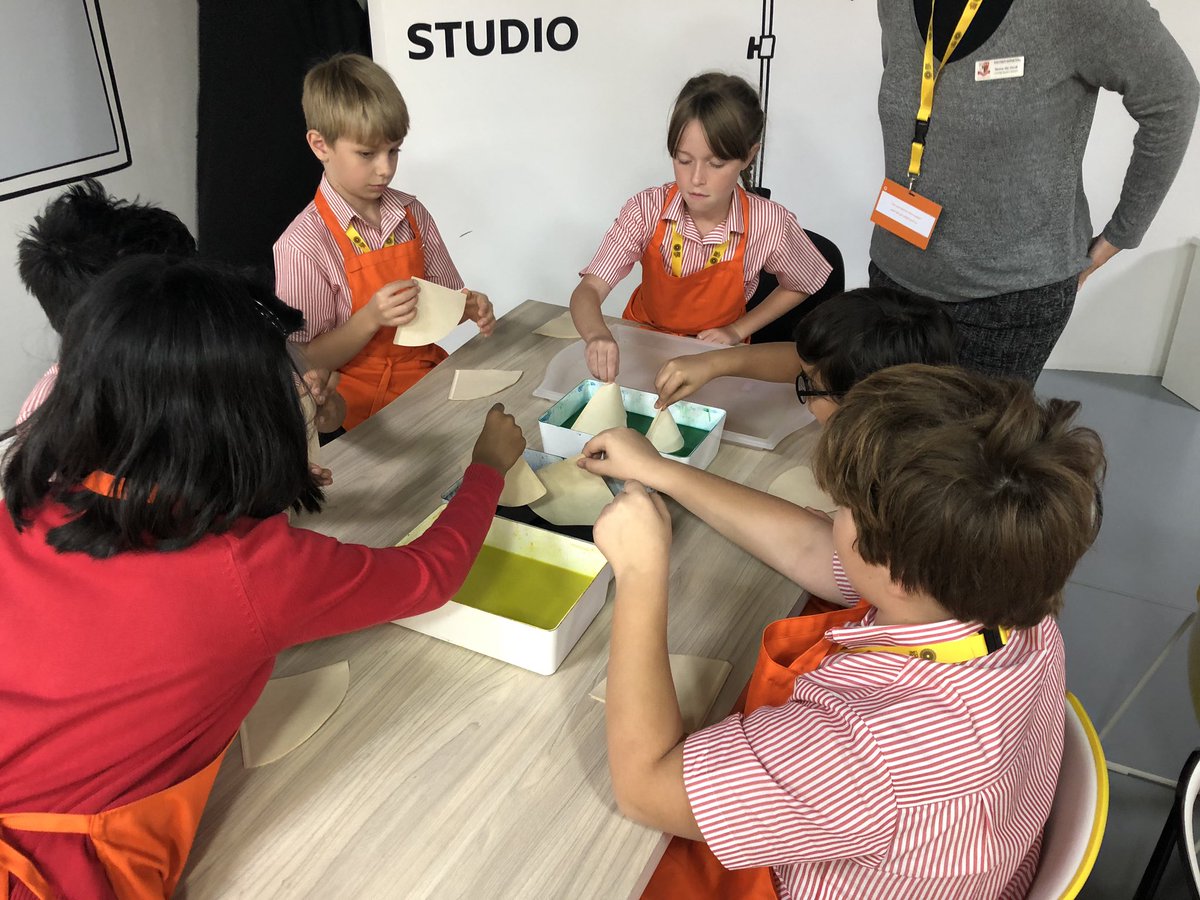 DESSyear5's tweet photo. @Dessdubai making our own coral reef 🐠🌊🦑#DESS_stemweek2019 #expo2020 #savethecoral #sustainability @dubaiexpo2020 https://t.co/5gxIUSHje7