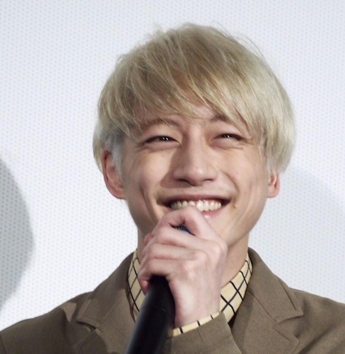 リン やっぱり笑った顔が好きだから 明日はたくさん笑った顔が見たいな 坂口健太郎 リン やっぱり笑った顔が好きだから 明日はたくさん笑った顔が見たいな 坂口健太郎