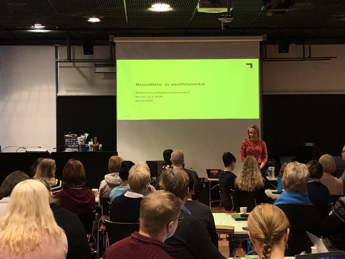 Neuvottelu- ja sovittelutaitoja eteläisen #NPDL -alueen opetus- ja varhaiskasvatusalan johtajille <a href="/MinnaHelle/">Minna Helle</a>