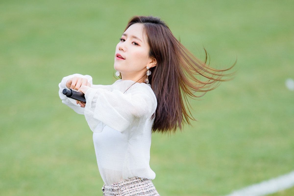 gallrof-Lovelyz tweet media