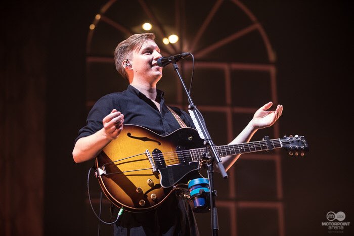 nottinghamarena's tweet photo. Wow - it was a sell-out show last night for @george_ezra! 

📸 Dom Henry https://t.co/oG6TO8fWhb