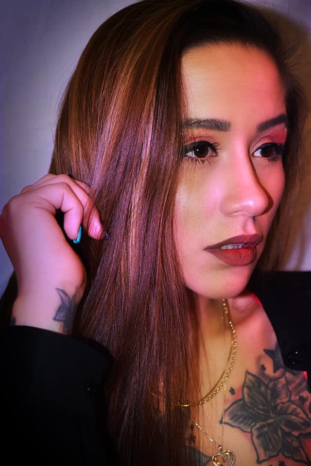 OfficiallyMejia's tweet photo. Oh hello sister face used my @jamescharles palette for this one https://t.co/oSi0eECatq