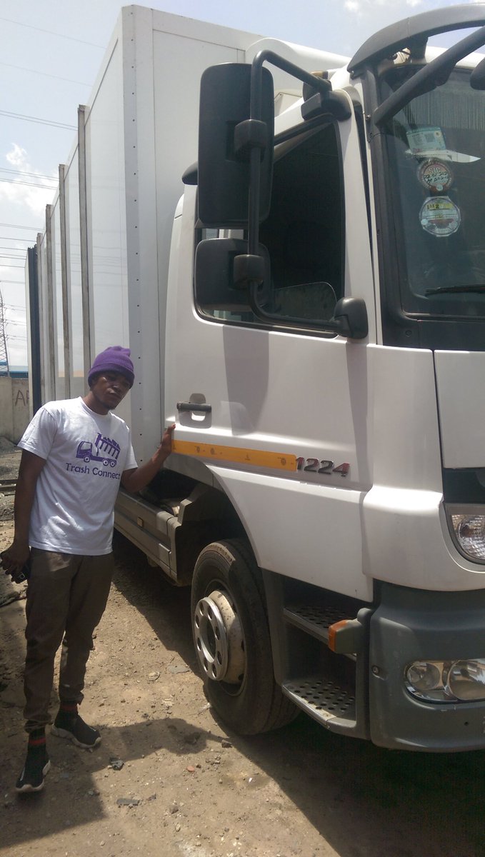 trashconnectgh's tweet photo. @trashconnectgh 10,000 tonnes solid waste pickup this year challenge begins. passion for climate change @ameyaw112 @DrWASK @MayorAdjeiSowah @AccraMetropolis @ZoomIndianMedia @GreenGhana360 @UNDPGhana https://t.co/J62vp1jAg5