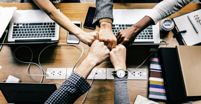 IntenzaNL's tweet photo. Vol verwachting klopt ons hart .... https://t.co/WNFHXjrK5P #salesinspiratie #sales #inspiratie https://t.co/U6FWAWWVOu
