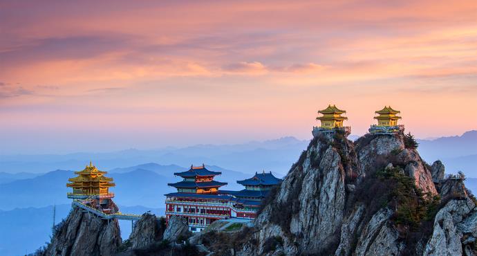 VisitLuoyang's tweet photo. Spring adds new life and new beauty to all that is. https://t.co/3fOEAbTYdM