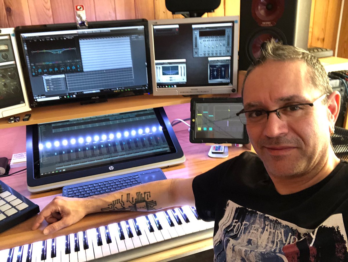 dspestudios's tweet image. Working at the studio! #dspestudios #studiorecording #cubase #wavesplugins #sound #mix #soundegineer #audioengineer