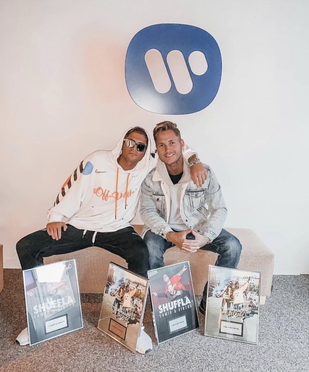 WarnerMusicSwe's tweet photo. PLATINA x 4 för Samir & Viktor! ✨ Är ni redo för mer musik? 🎶 #samirochviktor #samirbadran #viktorfrisk https://t.co/qI2NSKKGsq